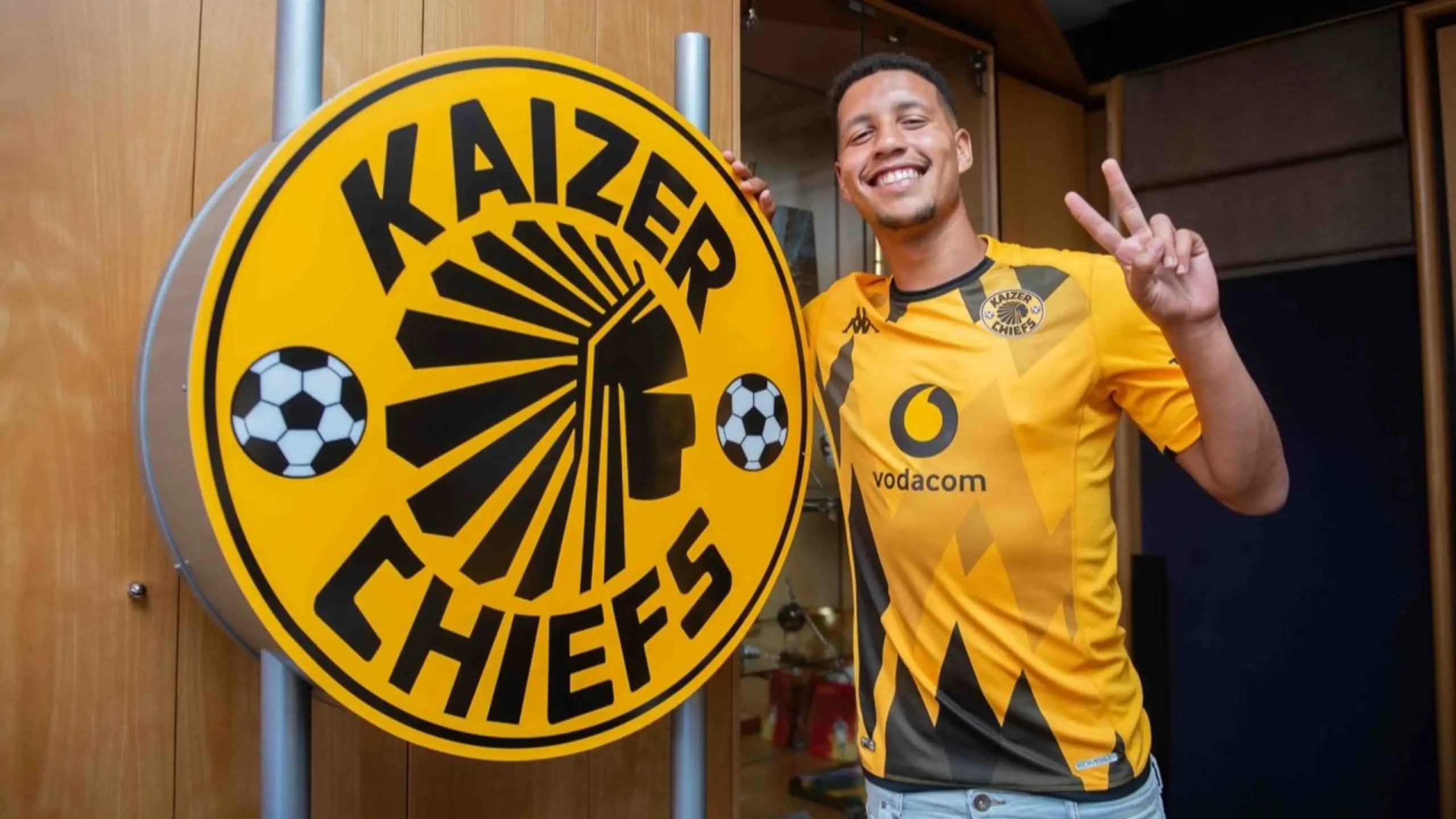 Kaizer Chiefs decide to retire Luke Fleurs’ jersey number. Kaizer Chiefs decide to retire Luke Fleurs’ jersey number.