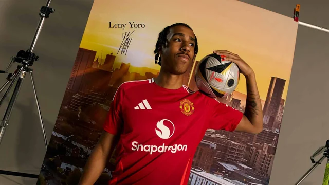 Leny Yoro Undergoes Successful Foot Surgery: What’s Next for Man United’s Rising Star Leny Yoro Undergoes Successful Foot Surgery: What’s Next for Man United’s Rising Star